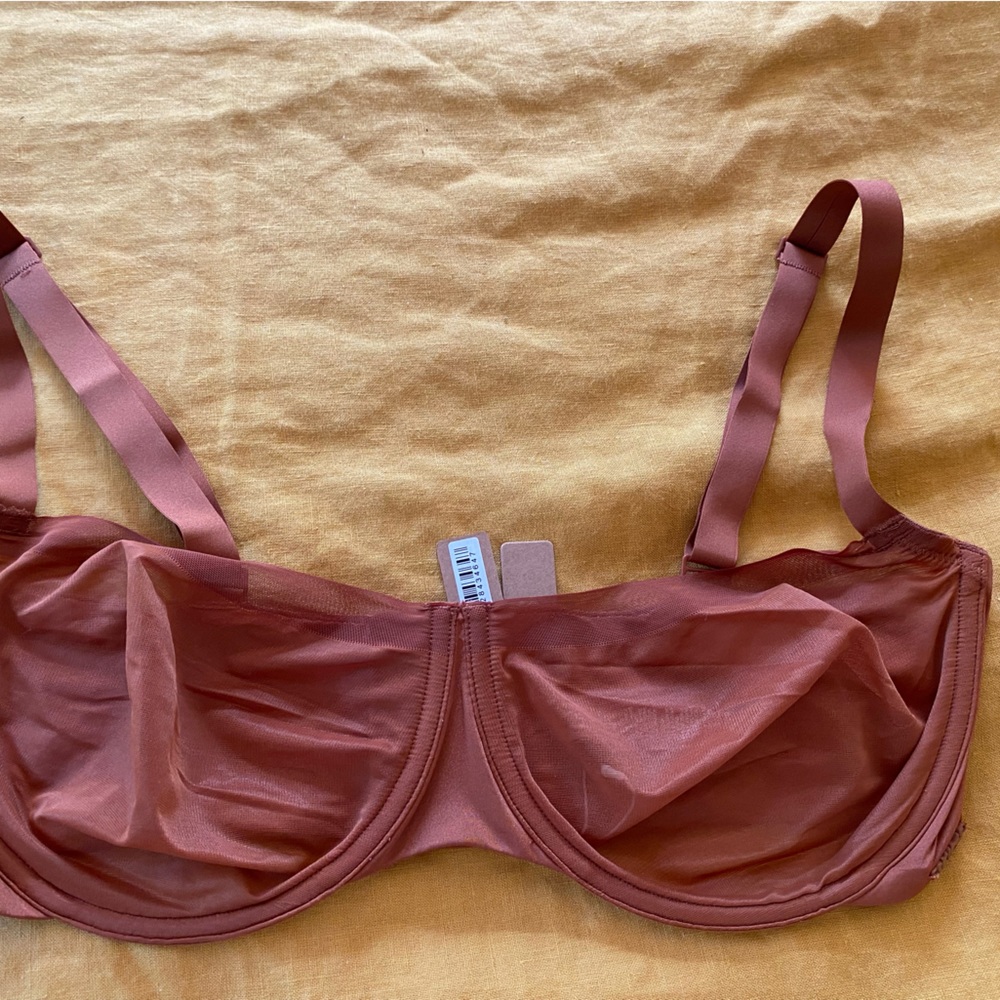 skims bra 36DD